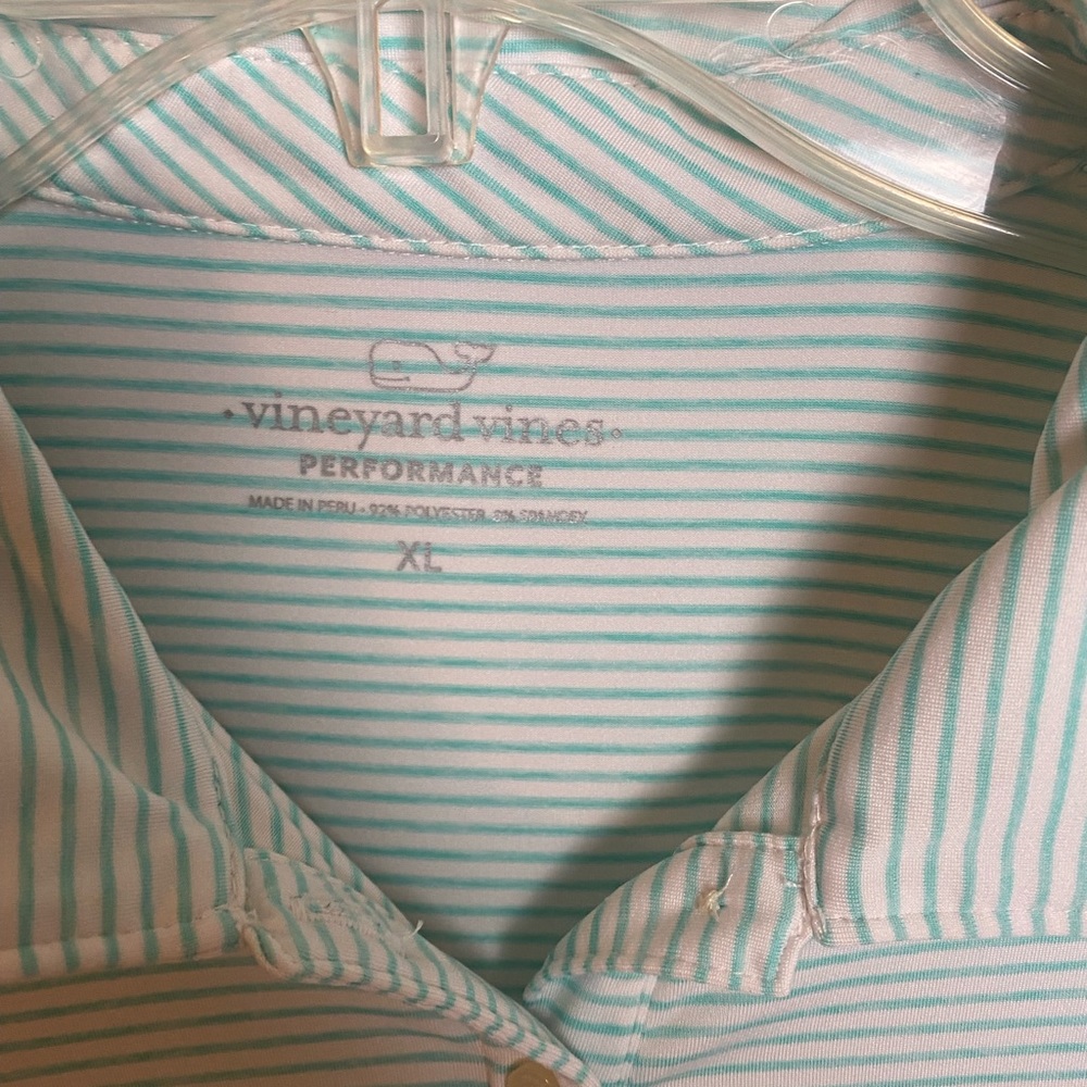 Youth xl vineyard vines golf shirt